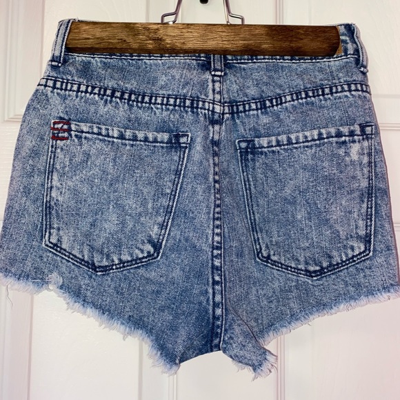 BDG high Rise DREEE cheeky Denim Shorts - Picture 2 of 5